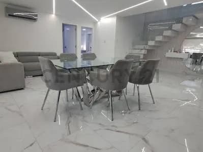 Exclusivo Penthouse en Venta – Los Chaguaramos