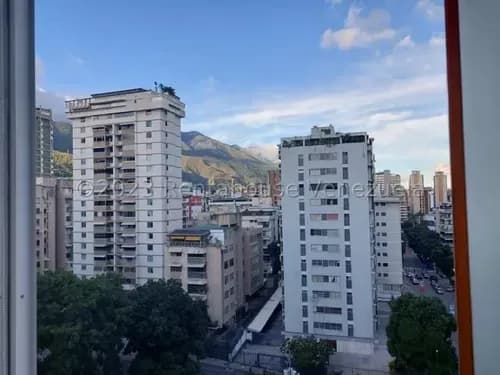 Venta De Apartamento En Los Palos Grandes 26-14622