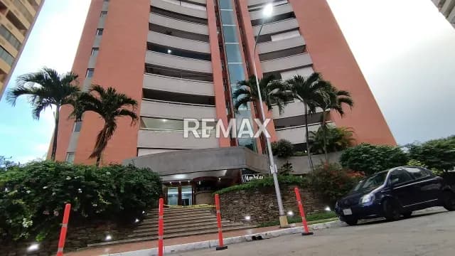 Amplio apartamento de 195m² Planta 100% y Pozo Valle Blanco
