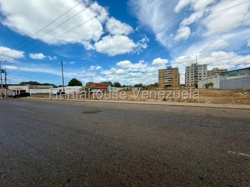 Terreno (Comercial) en Venta en Punto Fijo, Falcon