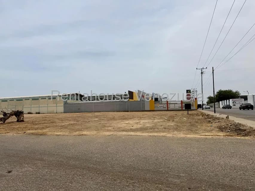 Terreno (Comercial) en Venta en Punto Fijo, Falcon