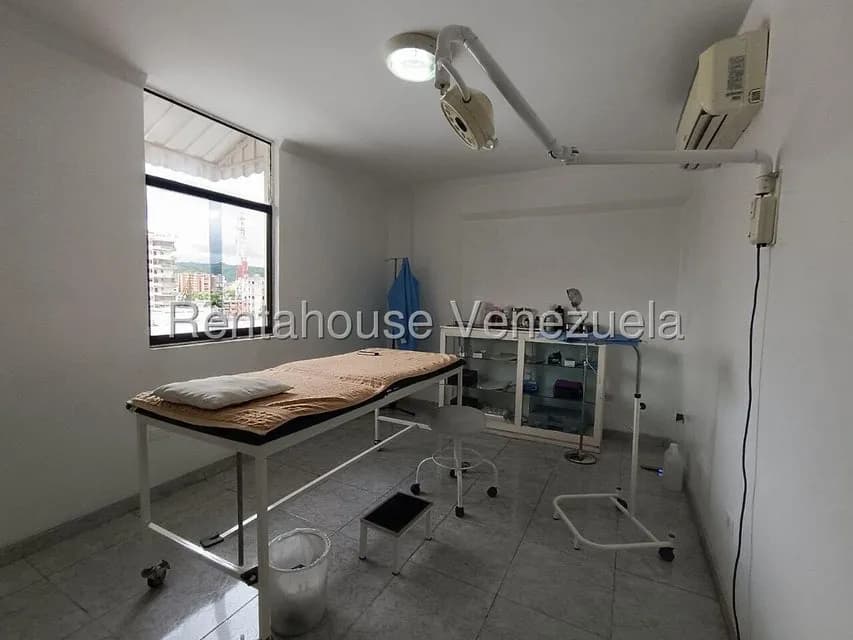 Comercial (Consultorio Medico) en Venta en Avenida Bolivar Norte, Carabobo