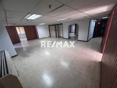 Venta Oficina La Candelaria, Edificio Casa de Italia