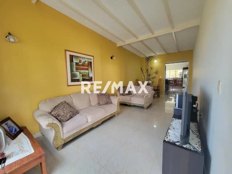 Se Vende Casa en Tipuro, Urbanización Lomas del Bosque, condominio El Roble, Maturín, Estado Monagas