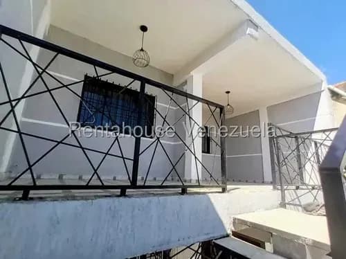 Inmuebles Milagros Nazareth Casa En Alquiler En Barquisimeto Lara Zona Oeste. Codigo Del Inmueble 26-14465 Economica Residencial Economico