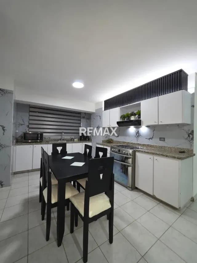 Penthouse en La Granja Res. Las Aves Naguanagua
