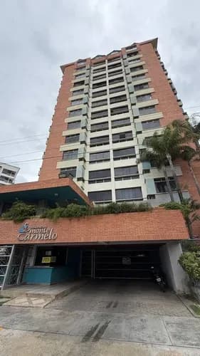 Se Vende Frente Al Cc Sambil Res Monte Carmelo Planta Eléctrica Y Pozo Agua