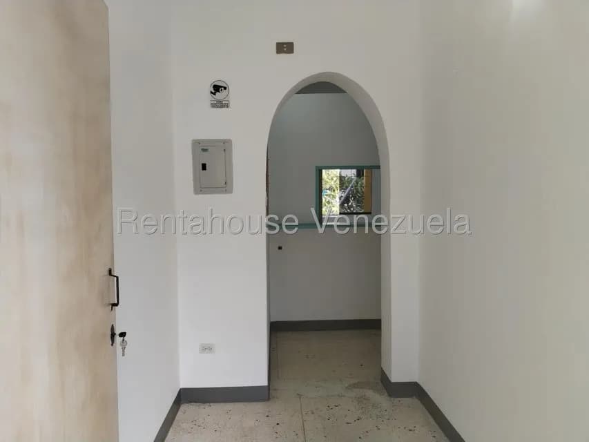 Comercial (Local Comercial) en Alquiler en Colinas de Bello Monte, Distrito Metropolitano