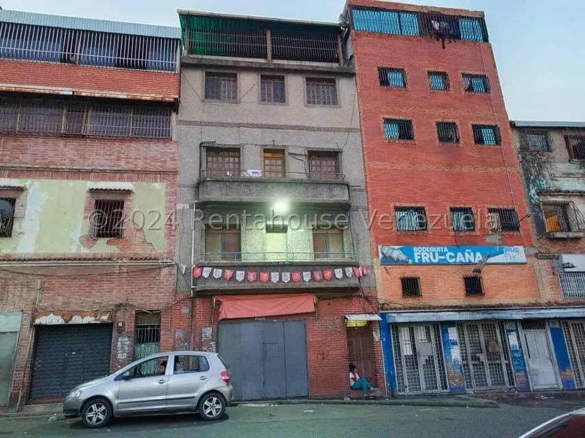 Comercial (Edificio) en Venta en Catia, Distrito Metropolitano