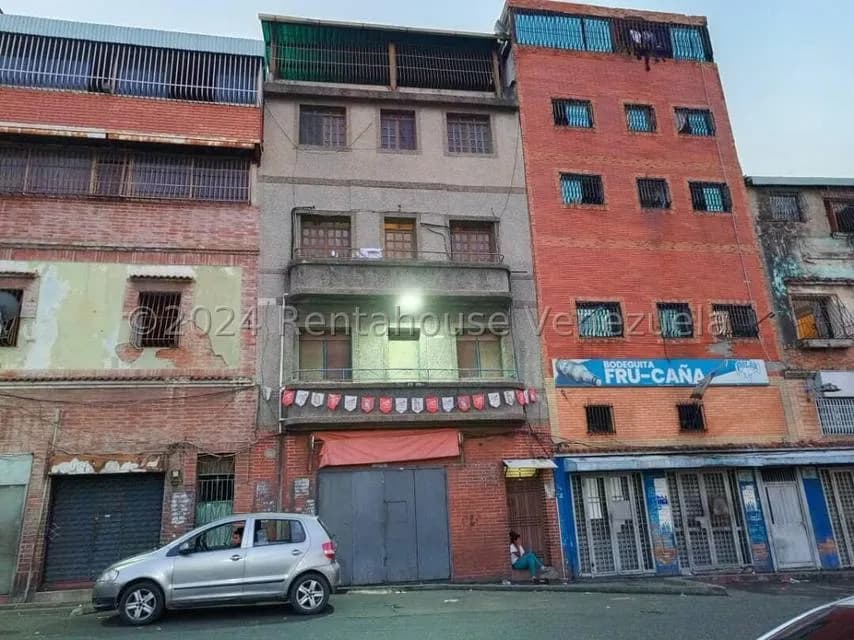 Comercial (Edificio) en Venta en Catia, Distrito Metropolitano