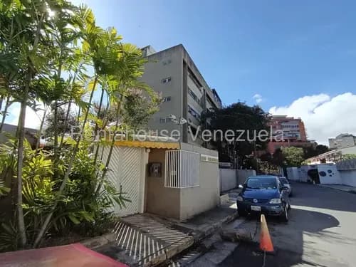 Apartamento Remodelado En Alquiler, Urb. Colinas De Bello Monte