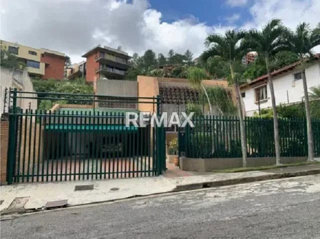 Alquiler Casa Colinas de Tamanaco 400m2