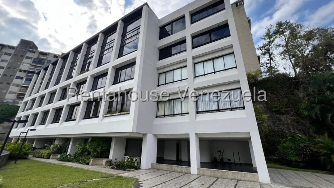 Apartamento (1 Nivel) en Alquiler en Colinas de Bello Monte, Distrito Metropolitano