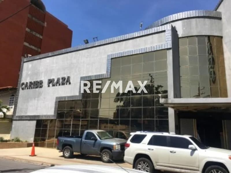 Espectacular y amplio local Duplex ideal para comercios