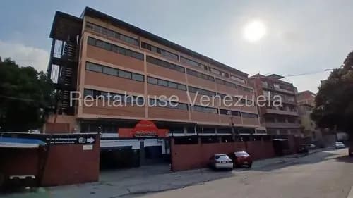 Se Vende Amplio Local Comercial/industrial En Boleita Norte A Pie De Calle Cod. 26-19138