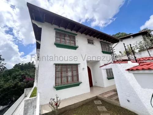 Ma - Casa En Venta En Los Naranjos, Calle Cerrada - 26-20008