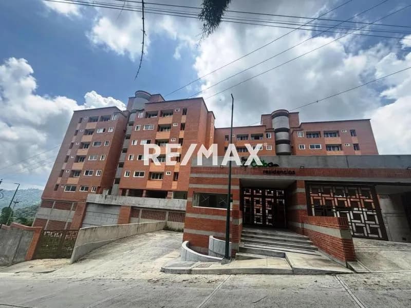 APARTAMENTO EN VENTA - URB. ORIPOTO