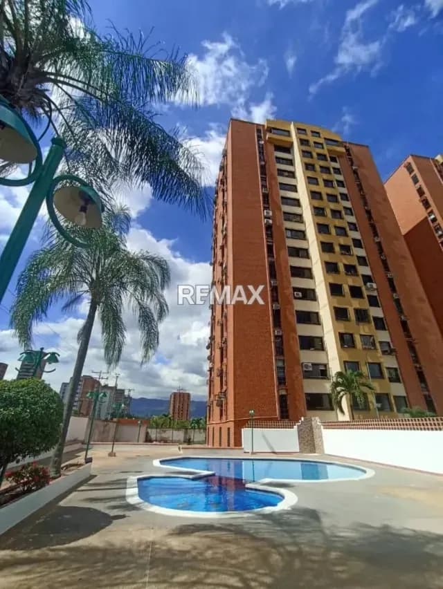 Apartamento en Alquiler en Residencia Valle Alto, Mañongo - Naguanagua | Semiamueblado