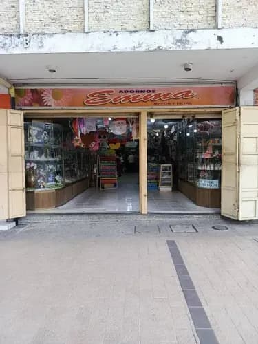 Lorena Inojosa Vende Local Pll-329 Av 100 Bolivar Centro Valencia Con Cedeño. **clientes Directos**