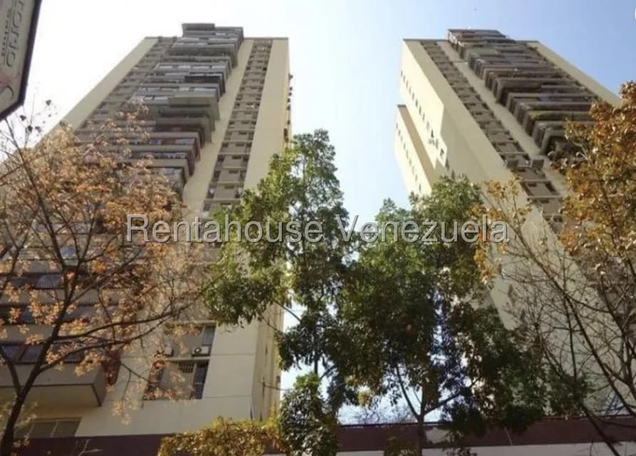 Apartamento (1 Nivel) en Alquiler en Colinas de Bello Monte, Distrito Metropolitano