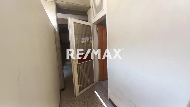Oficina en Venta C.C Liertador