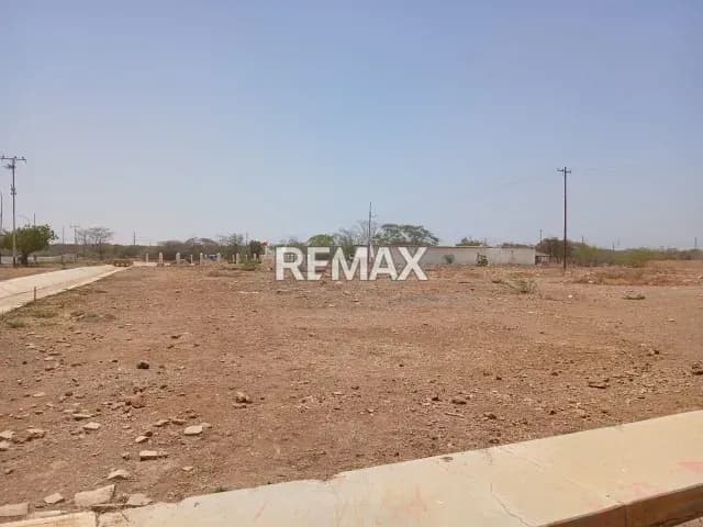 Se vende Amplio terreno ideal para proyecto de inversión Coro Edo. Falcón