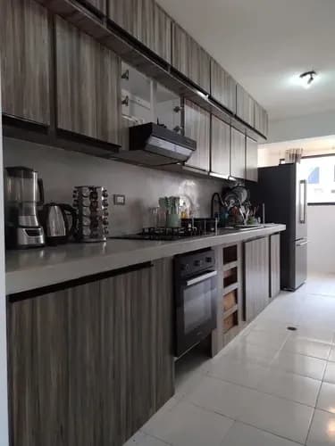 Sofia Escalona Ofrece En Venta Aparatmento En Valles De Camoruco Res. Martínica 2 (solo Clientes) Lm-inz