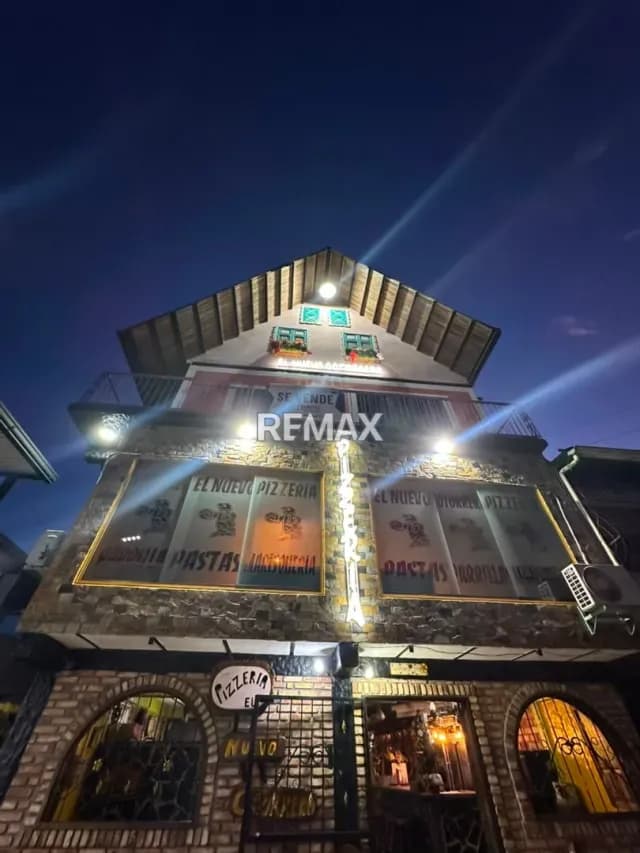Edificio de Inversión Mixta en San Josecito