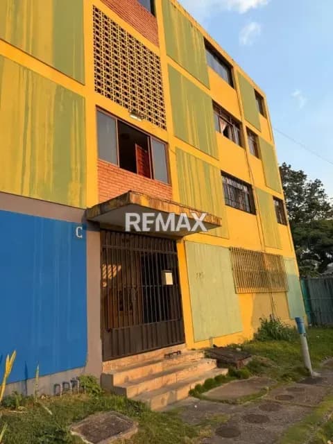 ALQUILER APARTAMENTO UBICADO EN LA UNIDAD VECINAL