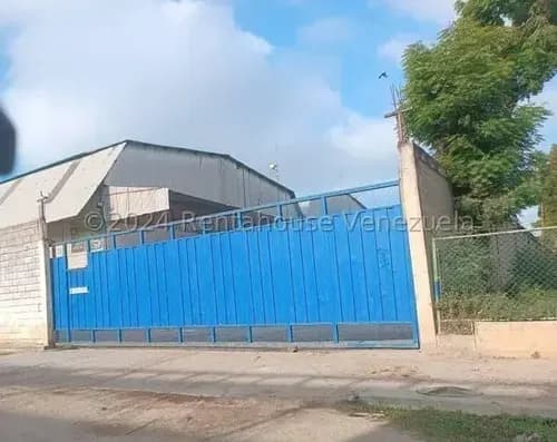 G. Dominguez Ofrece En Venta, Espectacular Galpón Industrial