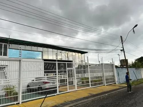 Galpón En Venta De 540 M2 Con Plataforma De 2 Niveles, La Tricentenaria Barcelona Anzoátegui
