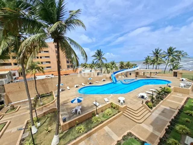 En Venta Apartamento en Edificio Bella Vista con Vista al Mar