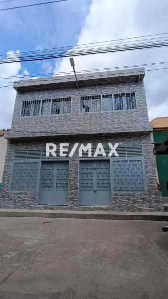 LOCAL COMERCIAL EN VENTA EN LA CALLE BRANGER