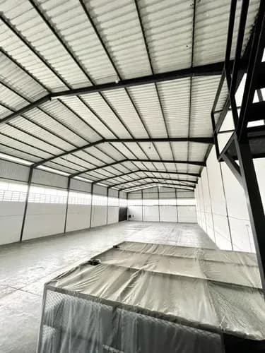 Leandro Araque Inzitu Realtors Alquila Galpon Industrial Zona Industrial Castillito San Diego Carabobo 1100m2 Con Oficinas Moderna Galpón, Zona Castillito San Diego A Pie De Calle,