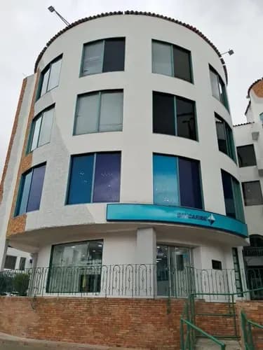 Annic Coronado Vende Oficinas O Local En El C.c. La Grieta. Urb. El Viñedo. 100m2 324893