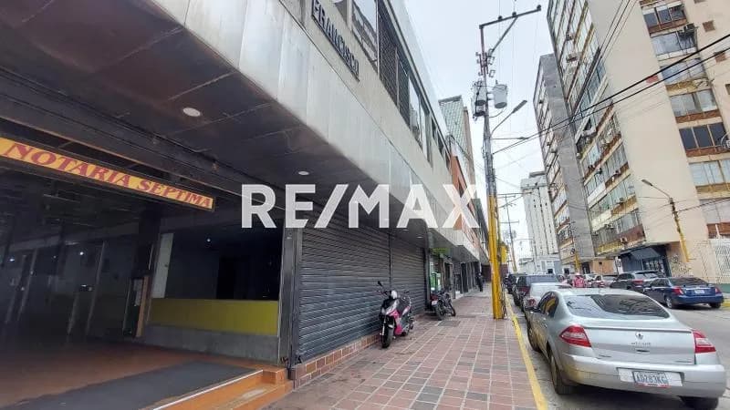 Vendo Local Comercial De Dos Niveles Centro de Valencia