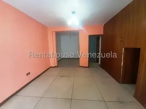 Casa Ideal Para Deposito. Mls #26-18673