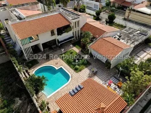 Maribel Morillo Vende Majestuosa Y Elegante Casa De 2.136m2 Con Piscina, Ubicada En El Pedregal Al Este De Barquisimeto