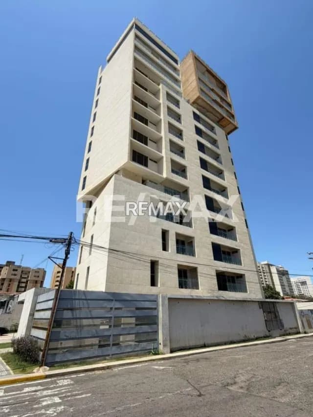 Edificio luso calle 72