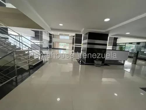 Maritza Lucena Alquila Cómoda Oficina Este De Barquisimeto.