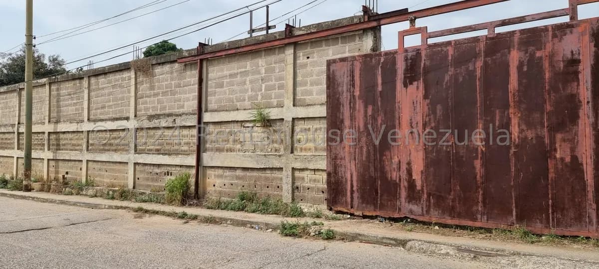 Terreno (Industrial) en Venta en Las Barrancas, Miranda
