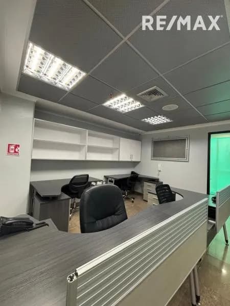Centro Empresarial Lechería