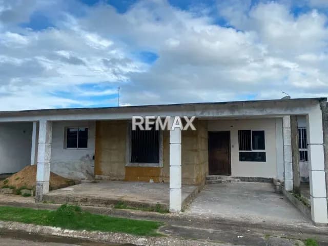 En venta casa en Lomas del Bosque, Tipuro, Maturin.