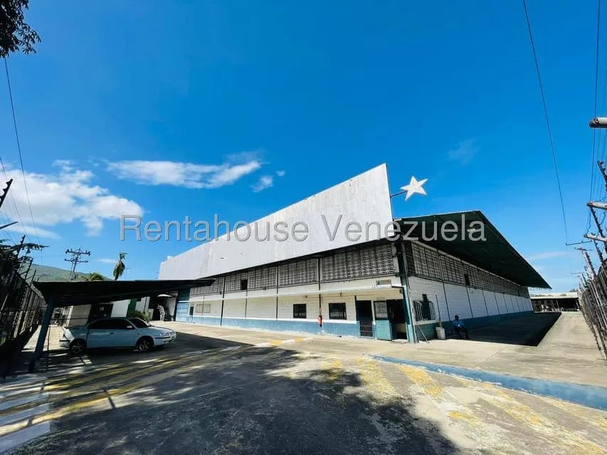 Comercial (Galpon - Deposito) en Venta en Carretera Nacional, Aragua