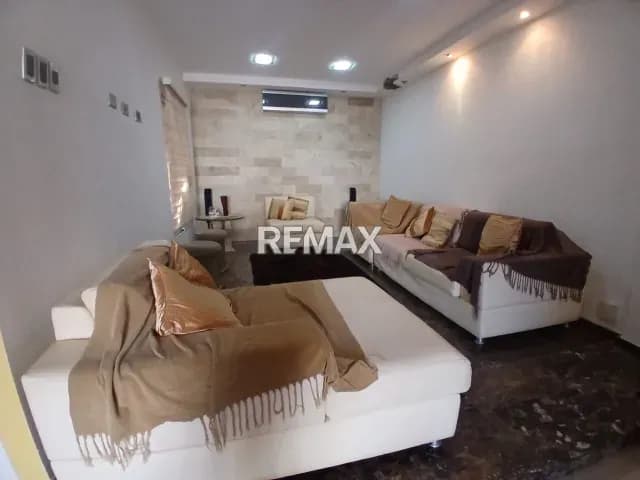 Se Alquila Townhouse en urbanismo privado Coro Edo. Falcón