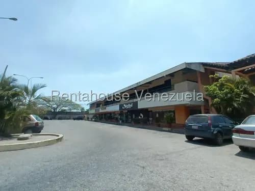Local Comercial En Venta De 17.87 M2, Con Mezzanina, Ideal Para Desarrollar Tu Nuevo Emprendimiento Y Ser Parte De Este Grupo De Comerciantes Que Se Destacan Por Su Ubicación Privilegiada