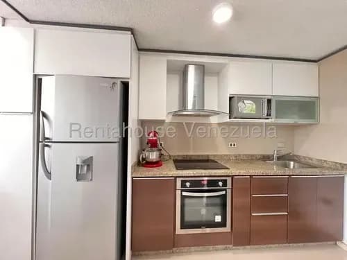 Moderno Comodo Y En Venta Este Apartamento Ubicado En La Avenida Fuerzas Aereas De Maracay 26-3304 Mmarin