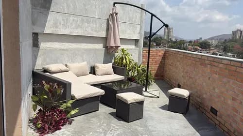 En Venta Hermosa Casa Actualizada En La Macarena Sur, Kp