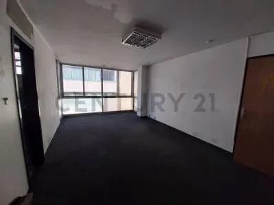 Oficina en obra gris en Alquiler en El Rosal