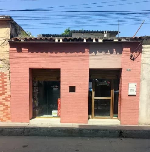 Local Comercial En Venta O Alquiler: Centro De Puerto Cabello Calle Valencia